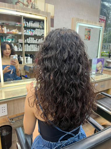 Uốn Hippie cho tóc siêu mỏng trở nên bồng bềnh